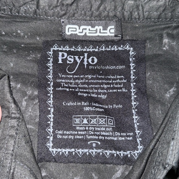 NWOT Psylo Black Sleeveless Graphic Button Down Top - Picture 4 of 6